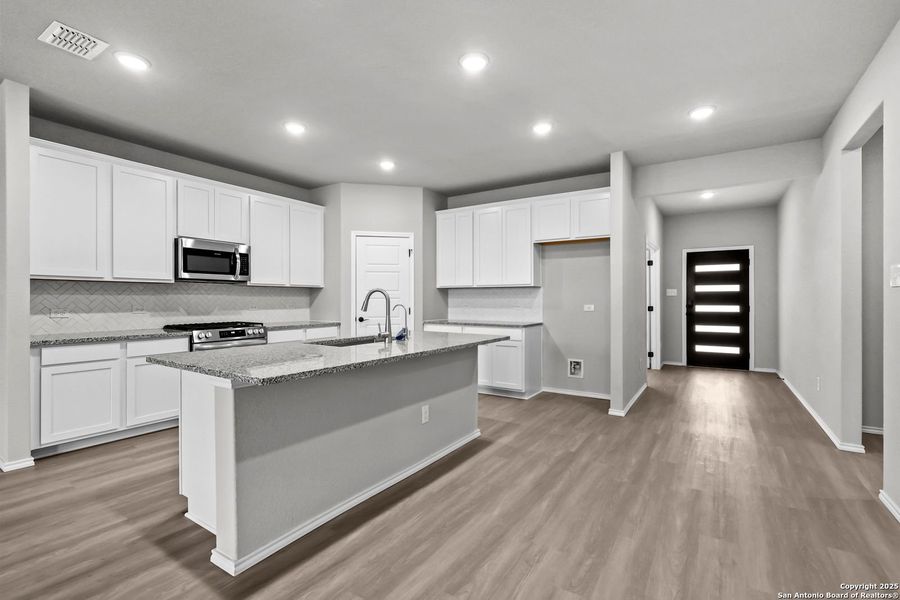 Furnished interior view inside a new home in Comanche Ridge, San Antonio (Image 27). Furnished interior view inside a new home in Comanche Ridge, San Antonio (Image 27).