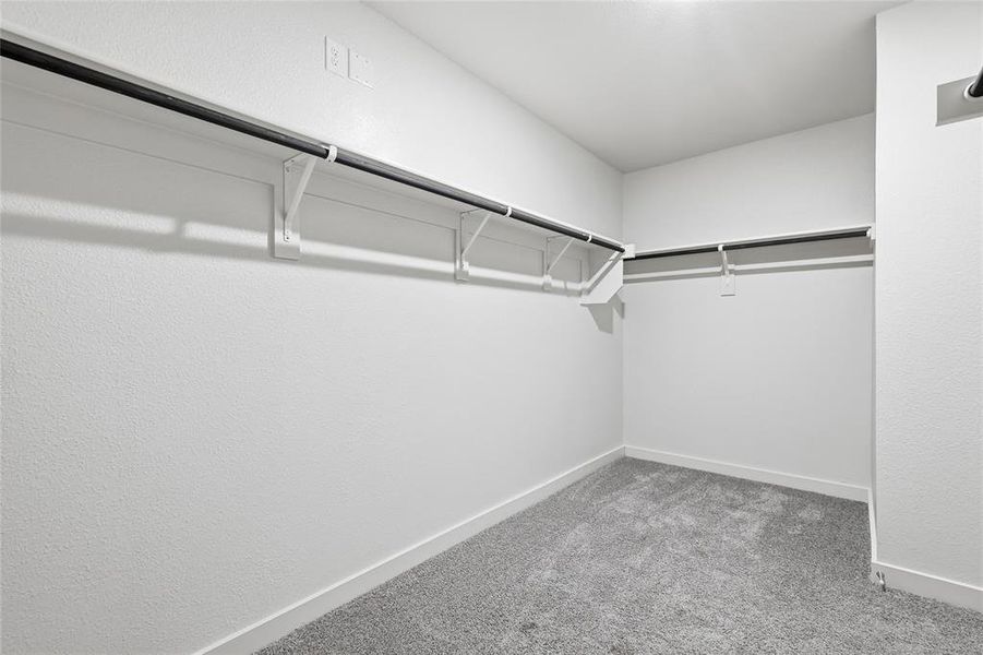 Spacious, unfurnished interior of a new home in Patriot Estates, Venus (Image 14).