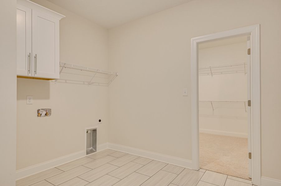 Spacious, unfurnished interior of a new home in The Sanctuary, Aiken (Image 15).