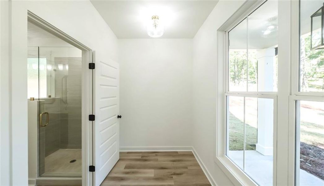 Spacious, unfurnished interior of a new home in , Cartersville (Image 41). Spacious, unfurnished interior of a new home in , Cartersville (Image 41).