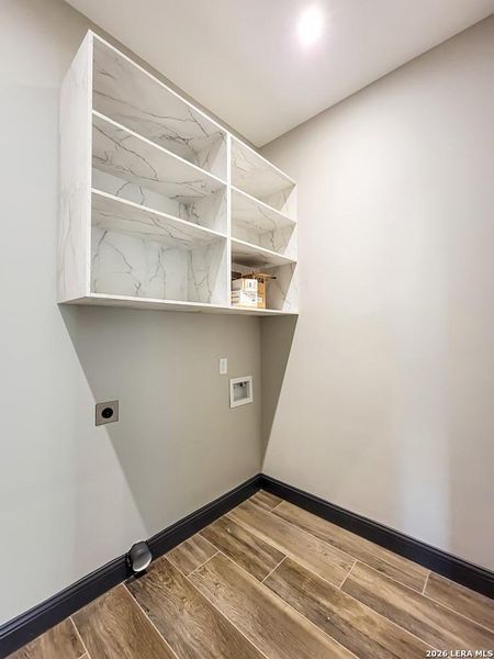 Spacious, unfurnished interior of a new home in , Eagle Pass (Image 18).