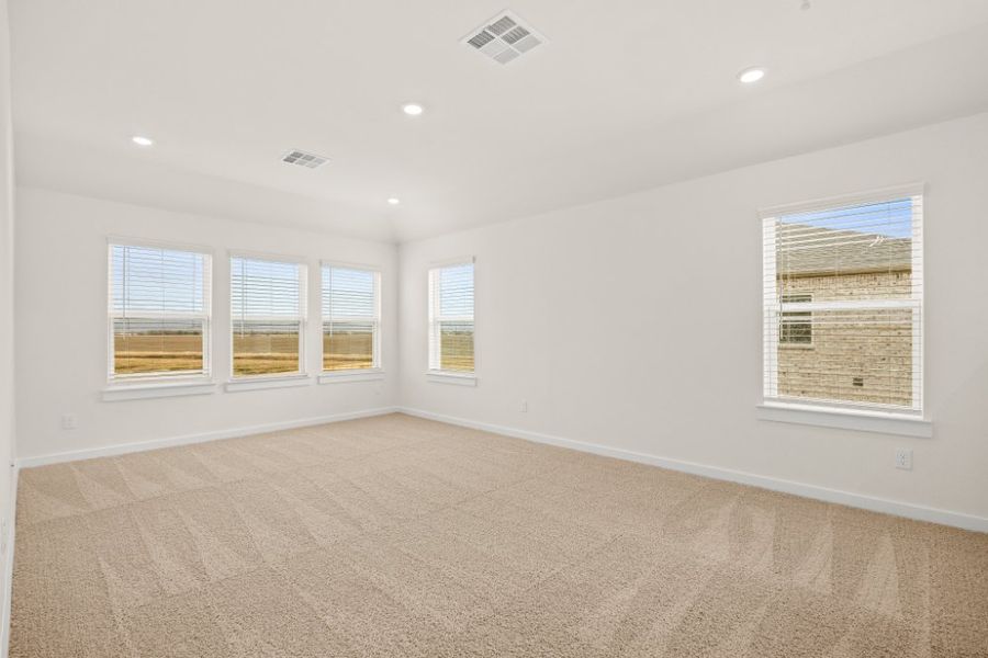 Spacious, unfurnished interior of a new home in Creekhaven, Arcola (Image 26).