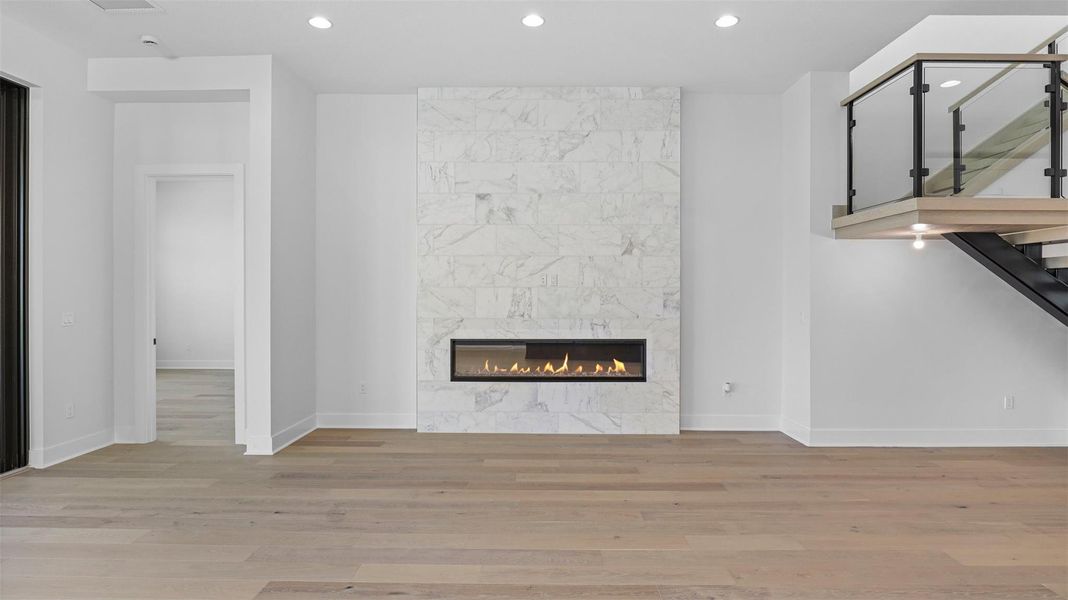 Spacious, unfurnished interior of a new home in , Palm Beach Gardens (Image 50).