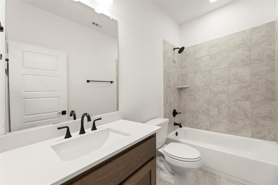 22. 4001 Tamarack - 2ND Bath 22. 4001 Tamarack - 2ND Bath