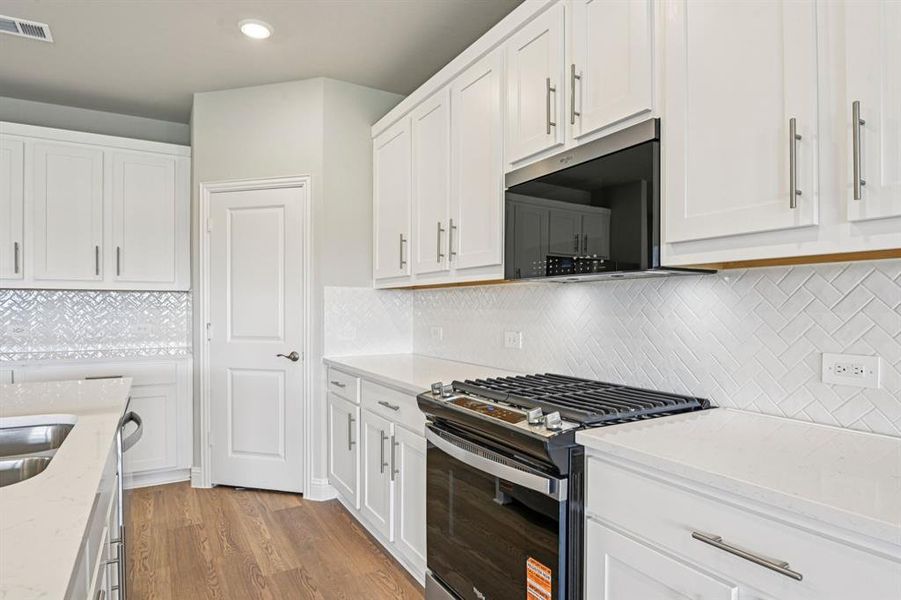 Furnished interior view inside a new home in Windmore, Princeton (Image 12).