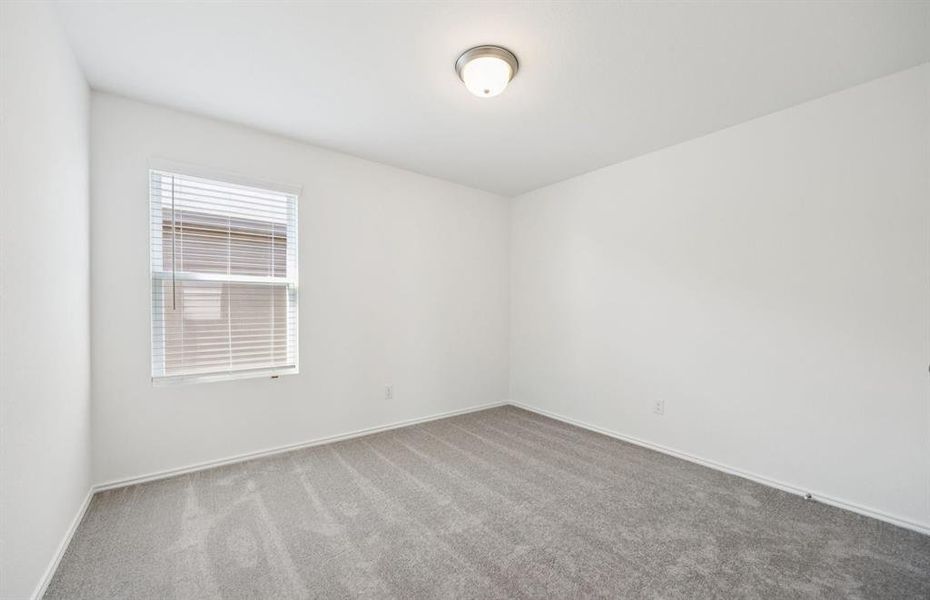 Spacious secondary bedroom Spacious secondary bedroom