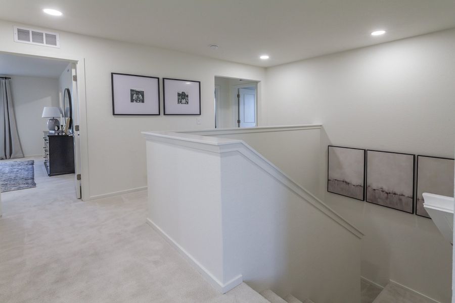 Representative unfurnished interior of a home built from the Oakley by Hartford Homes in Bloom, Fort Collins (Image 27).