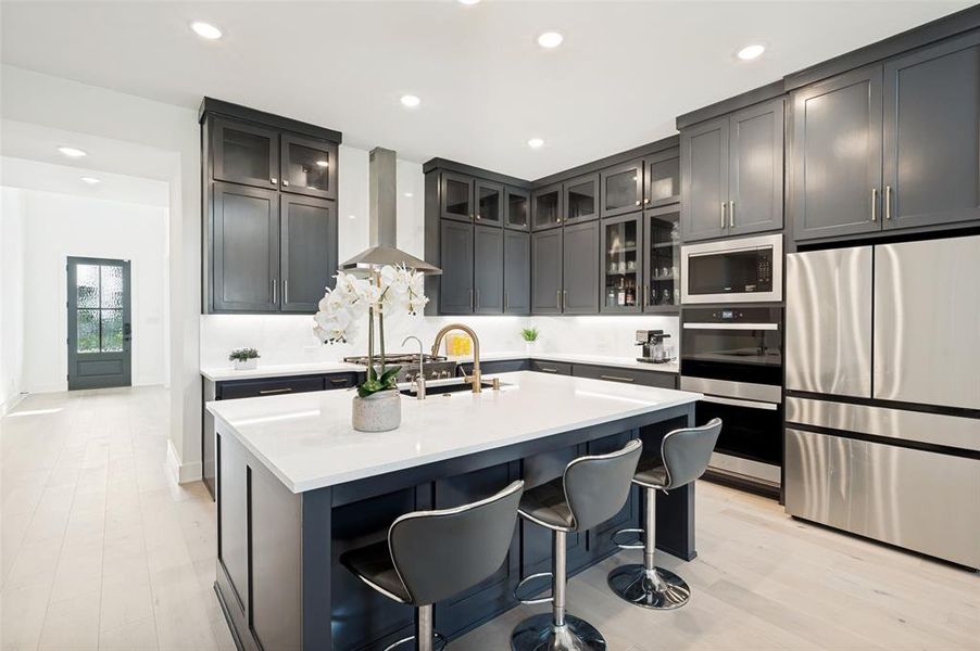 Kitchen with large island