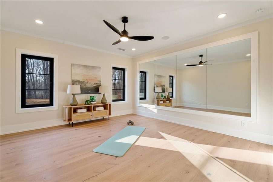 Image 98 of a home in .