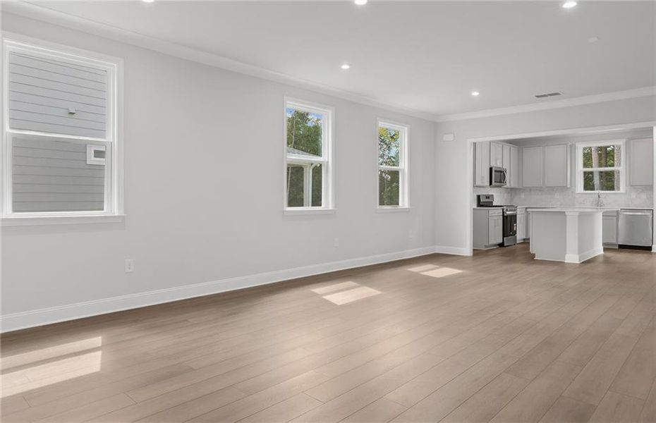 Spacious, unfurnished interior of a new home in Sun City Peachtree, Griffin (Image 5).