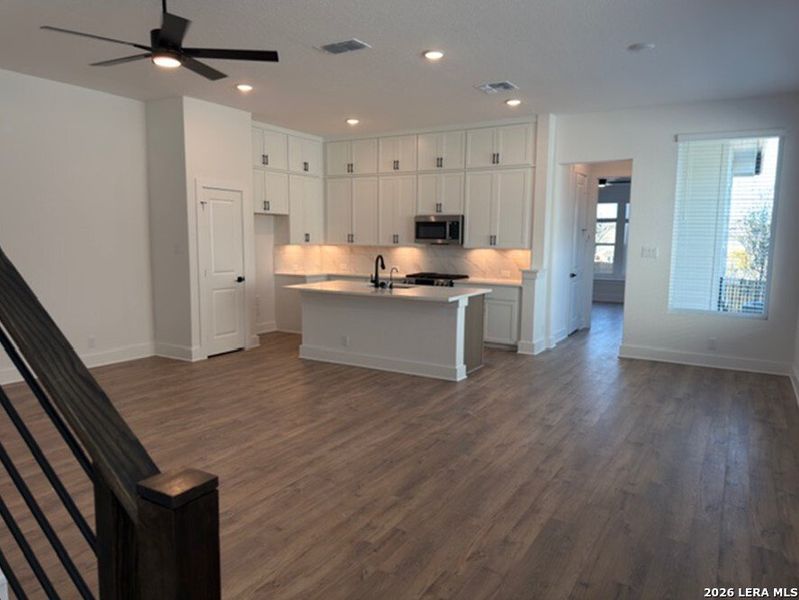 Furnished interior view inside a new home in Prominence, San Antonio (Image 10).
