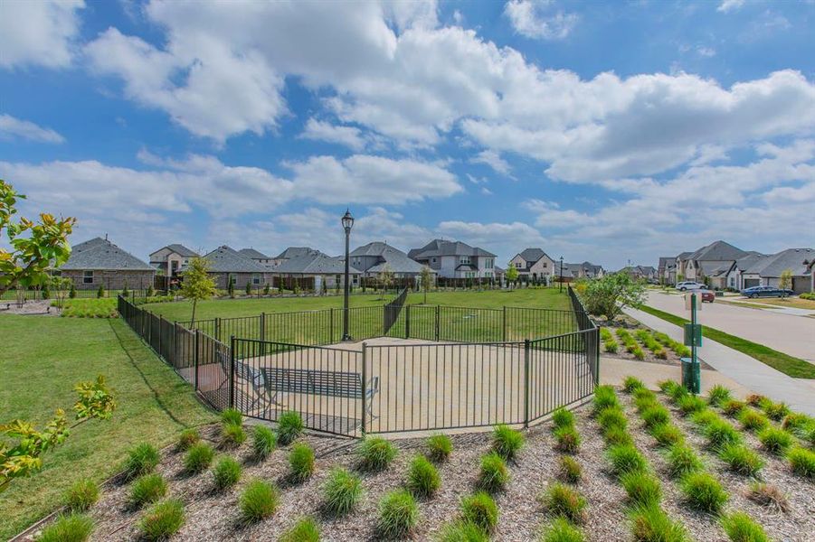 Surrounding community featuring a residential view Surrounding community featuring a residential view