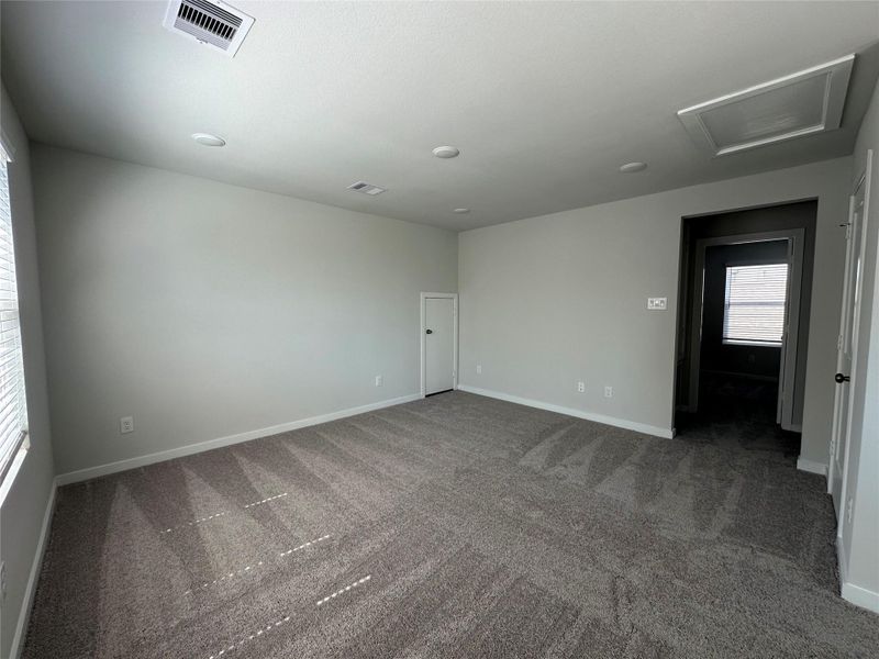 Spacious, unfurnished interior of a new home in Lonestar Collection at Aurora, Katy (Image 25).