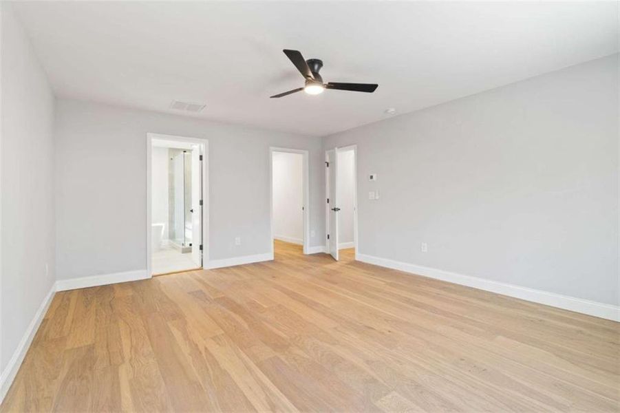 Spacious, unfurnished interior of a new home in , Gainesville (Image 24).