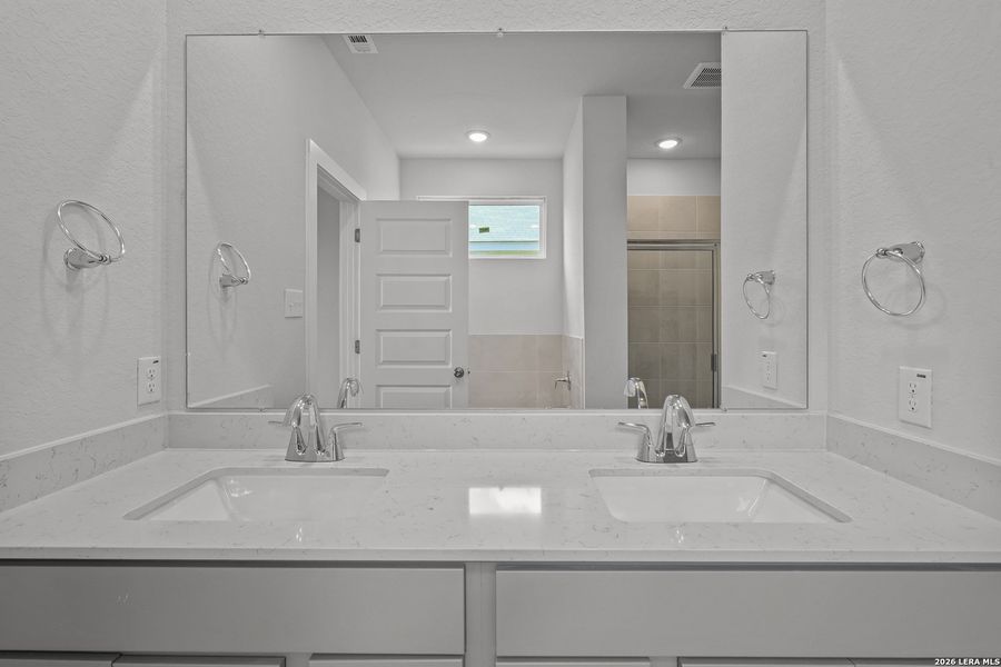 Image 38 of a home in Garden Grove. Image 38 of a home in Garden Grove.