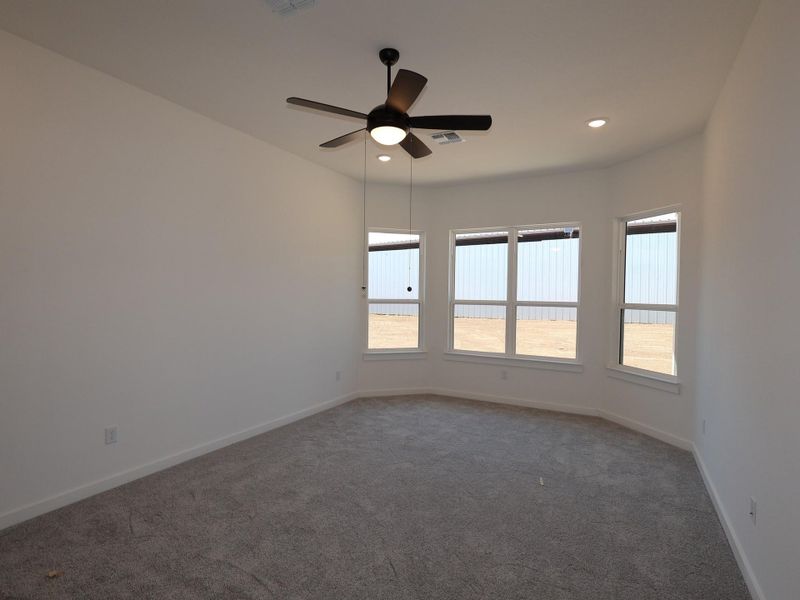 Spacious, unfurnished interior of a new home in Edgewood, Leander (Image 18).