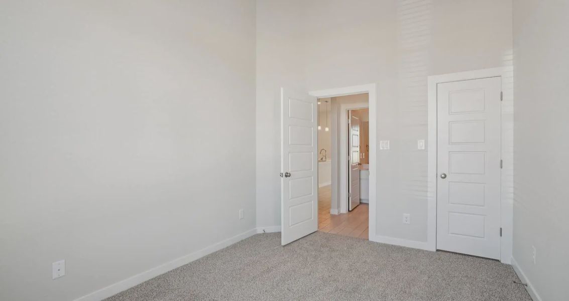 Spacious, unfurnished interior of a new home in Meyer Ranch, New Braunfels (Image 14). Spacious, unfurnished interior of a new home in Meyer Ranch, New Braunfels (Image 14).