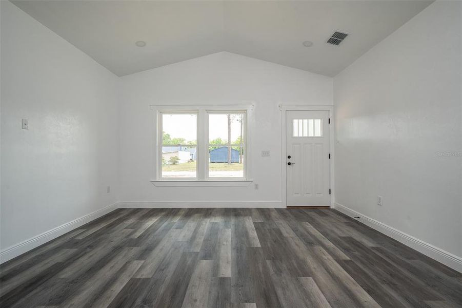 Spacious, unfurnished interior of a new home in , Williston (Image 20).