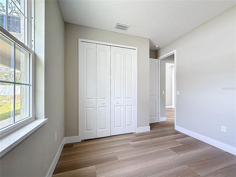 Spacious, unfurnished interior of a new home in , Citrus Springs (Image 19).