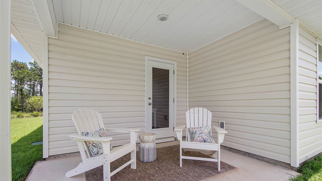 Representative furnished interior of a home built from the Cali by D.R. Horton in Sunny Hills, Chipley (Image 41). Representative furnished interior of a home built from the Cali by D.R. Horton in Sunny Hills, Chipley (Image 41).