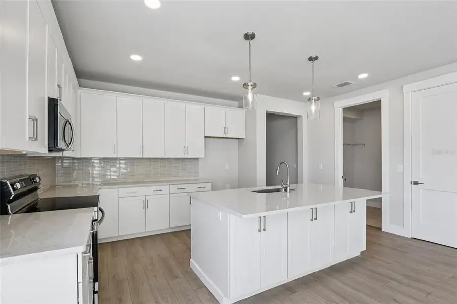 Furnished interior view inside a new home in Palm Coast Homes, Palm Coast (Image 7).