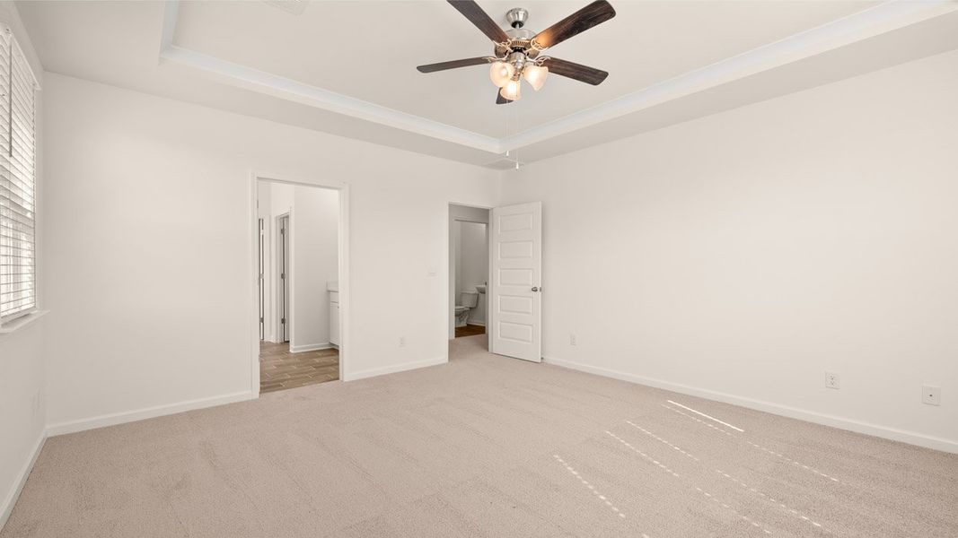 Representative unfurnished interior of a home built from the Edison by D.R. Horton in Westland, Bogart (Image 27).