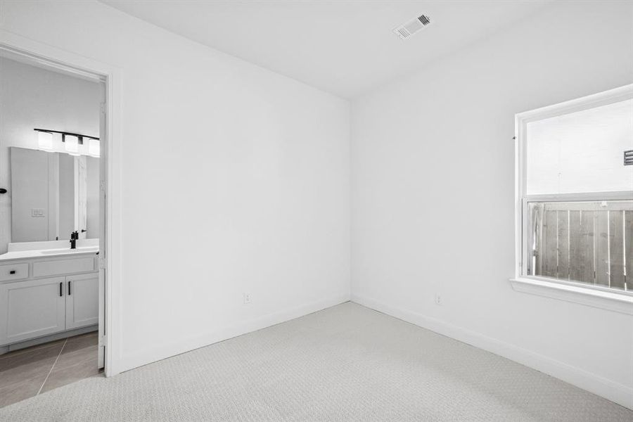 Spacious, unfurnished interior of a new home in Pecan Square - Gardens, Northlake (Image 22). Spacious, unfurnished interior of a new home in Pecan Square - Gardens, Northlake (Image 22).