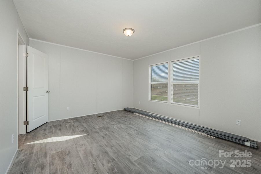 Spacious, unfurnished interior of a new home in , Shelby (Image 14).
