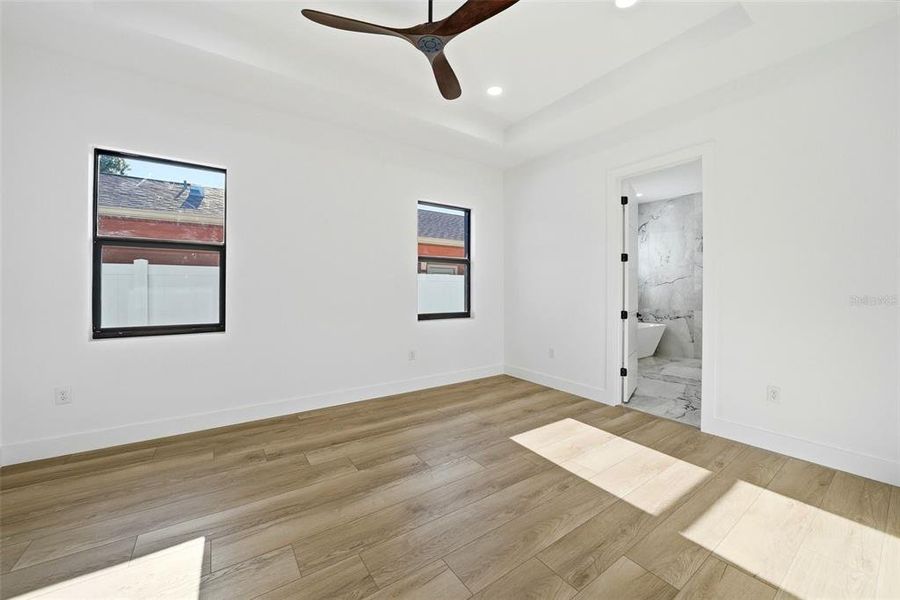 Spacious, unfurnished interior of a new home in , St. Petersburg (Image 44).