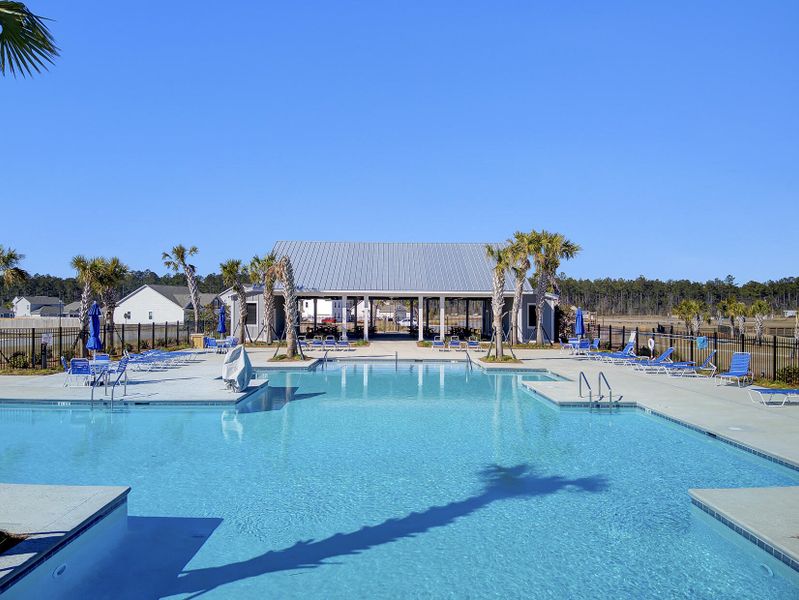 Community amenities in French Quarter Creek, Huger (Image 42).