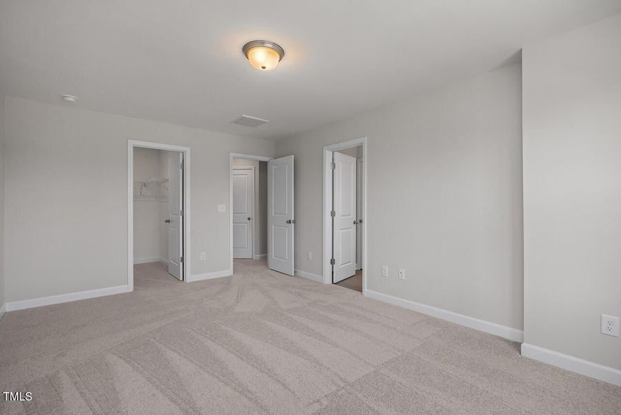 Spacious, unfurnished interior of a new home in Springvale, Fuquay Varina (Image 24).