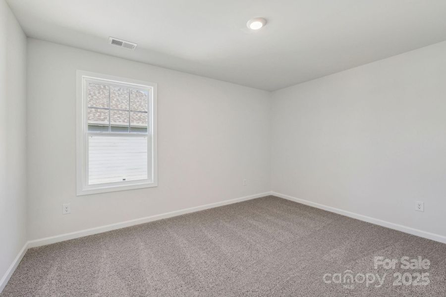 Spacious, unfurnished interior of a new home in Falls Cove, Troutman (Image 31).