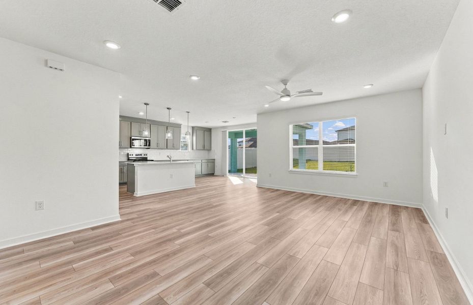 Spacious, unfurnished interior of a new home in Caldera, Spring Hill (Image 15).