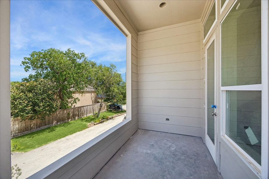 Exterior details and patio area of a home in , Houston (Image 4).