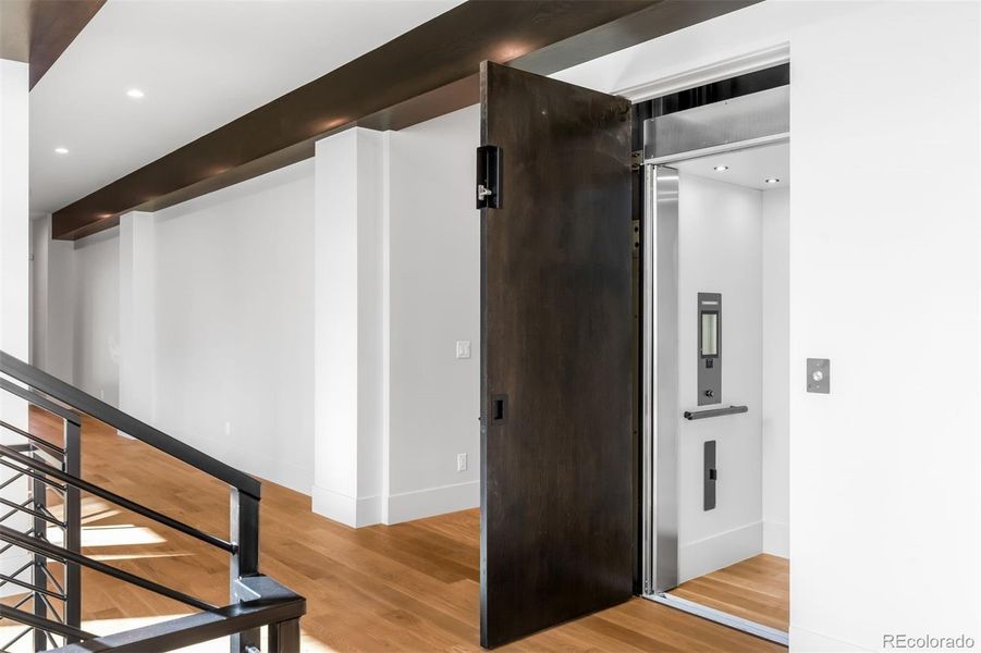 Spacious, unfurnished interior of a new home in , Denver (Image 20).