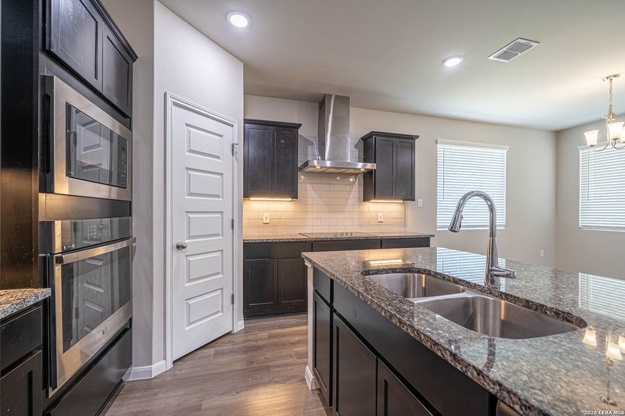 Furnished interior view inside a new home in Hannah Heights, Seguin (Image 6).