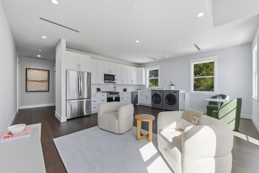 Furnished interior view inside a new home in , Palm Beach Gardens (Image 8).