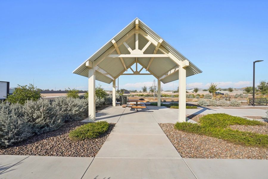 Community amenities in Estrella Crossing, Laveen (Image 10).