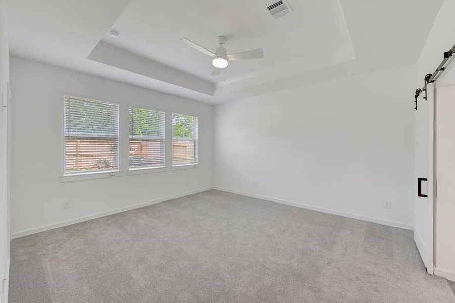 Spacious, unfurnished interior of a new home in Sundance Cove, Crosby (Image 28).