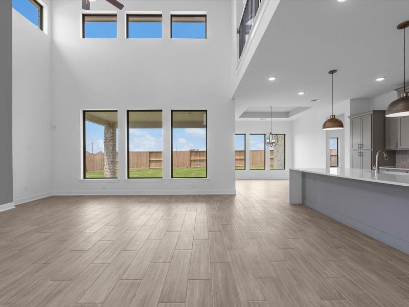 Spacious, unfurnished interior of a new home in Meridiana - 60', Manvel (Image 13). Spacious, unfurnished interior of a new home in Meridiana - 60', Manvel (Image 13).