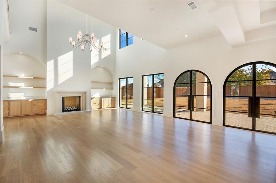 Spacious, unfurnished interior of a new home in , Dallas (Image 20).