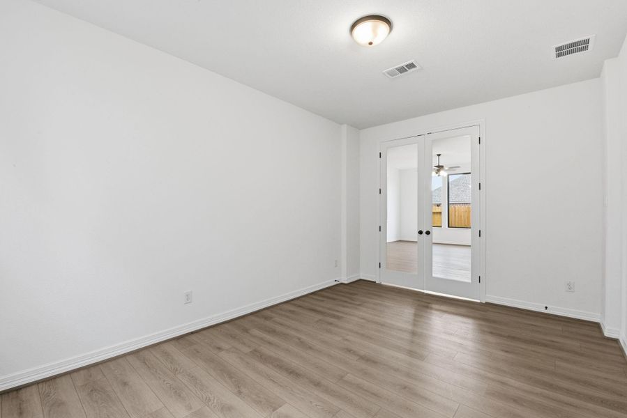 Spacious, unfurnished interior of a new home in Brookewater, Rosenberg (Image 27). Spacious, unfurnished interior of a new home in Brookewater, Rosenberg (Image 27).