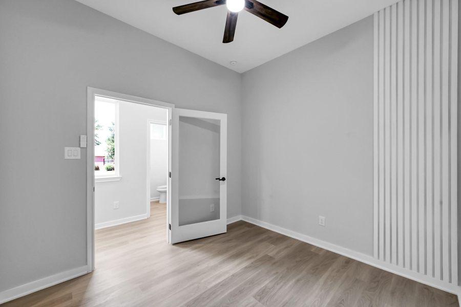 Spacious, unfurnished interior of a new home in , Willis (Image 29).