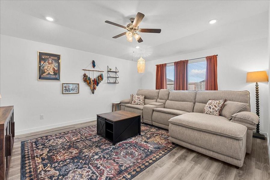 Furnished interior view inside a new home in Central Park, Texas City (Image 19).