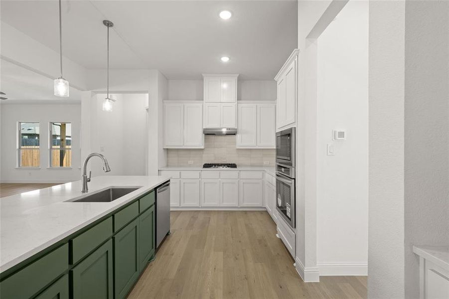 Furnished interior view inside a new home in Sheppard's Place, Waxahachie (Image 8). Furnished interior view inside a new home in Sheppard's Place, Waxahachie (Image 8).