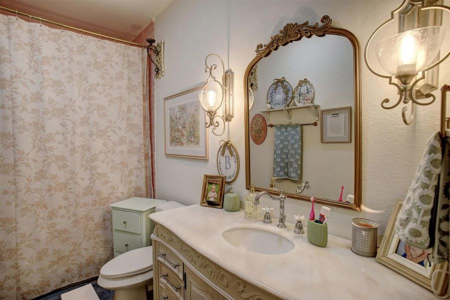 Furnished interior view inside a new home in , Waelder (Image 26).