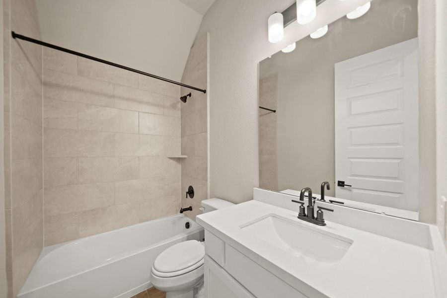 Hall bath (*Photo not of actual home and used for illustration purposes only.) Hall bath (*Photo not of actual home and used for illustration purposes only.)