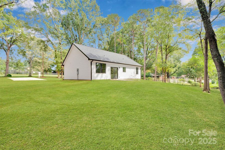 Image 23 of a home in . Image 23 of a home in .