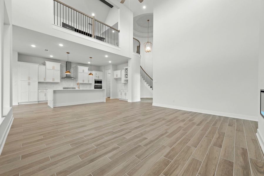 Representative image. Features, specifications, selections and colors may vary.