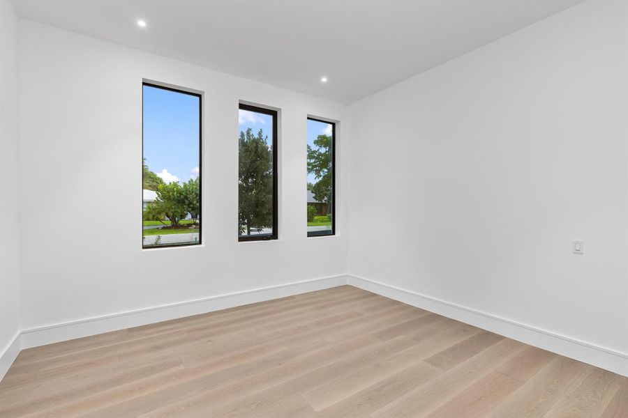 Spacious, unfurnished interior of a new home in , Delray Beach (Image 20).